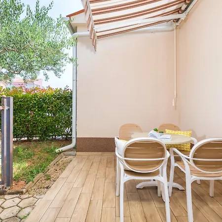 Nina 2 Appartement Fažana